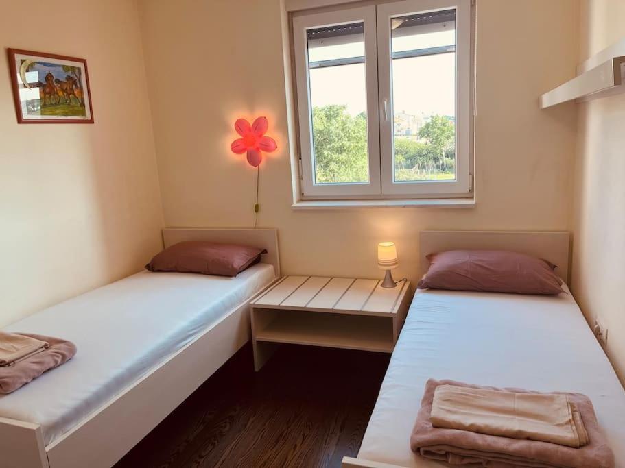 Mima Apartment Pula Bagian luar foto