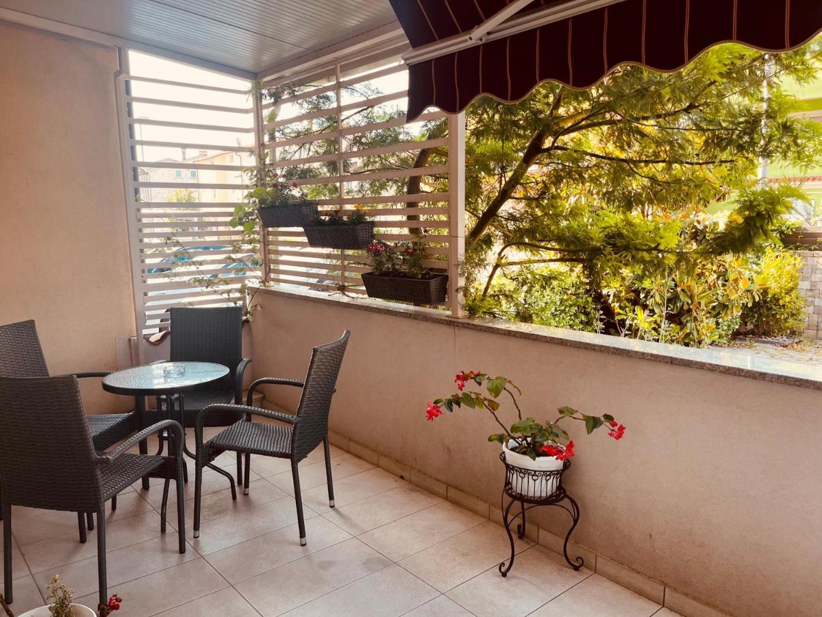 Mima Apartment Pula Bagian luar foto